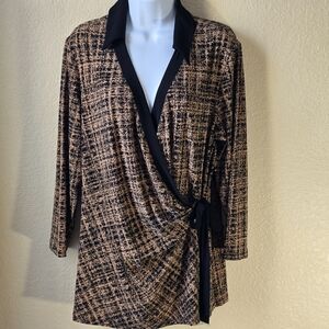 Anne Klein Black and Cream Apparel